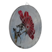 明るい青空に赤いバラ ダーツボード (正面左)