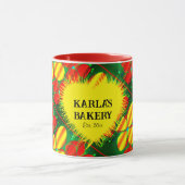 明るい黄色と赤の花と緑のマグカップ マグカップ (中央)