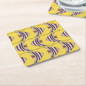 明るい黄色のエンジェルフィッシュ スクエアペーパーコースター (アングル)
