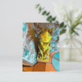 明るい黄色のドラゴン像の変わった民芸品 ポストカード (スタンド正面)