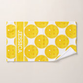 明るい黄色のピックボールとカスタム文字 ハンドタオル (ハンドタオル)