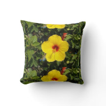 明るい黄色の春の花