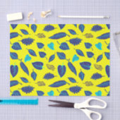 明るい黄色の熱帯性葉のパターン 薄葉紙 (クラフト)