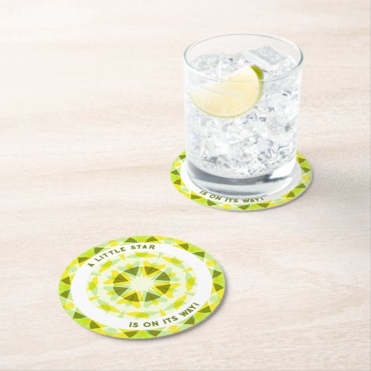 明るい黄色の緑の星のジェンダーが赤ちゃんのシャワーを明らかにする ラウンドペーパーコースター (インサイチュ)