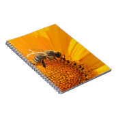 明るい黄色の花とミツバチ ノートブック (右側)