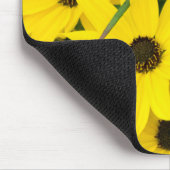 明るい黄色の花 マウスパッド (コーナー)