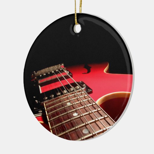 明るく赤いエレキギターの写真 セラミックオーナメント (左)