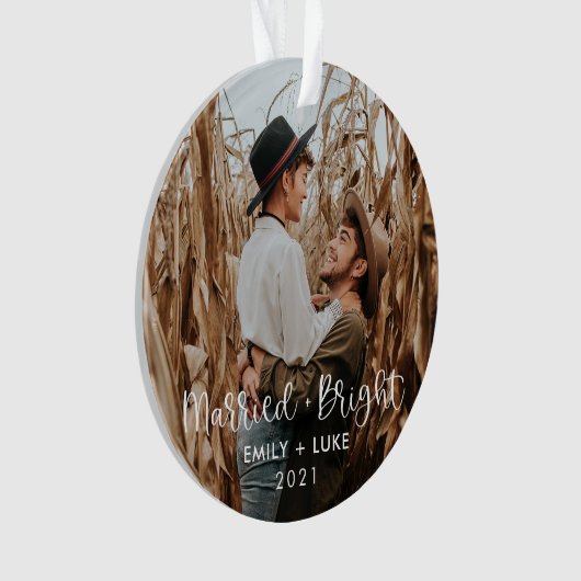 +明る結婚したいカップルの初めてのクリスマス写真 オーナメント (正面)