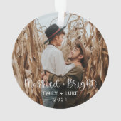 +明る結婚したいカップルの初めてのクリスマス写真 オーナメント (裏面)