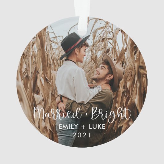 +明る結婚したいカップルの初めてのクリスマス写真 オーナメント (裏面)