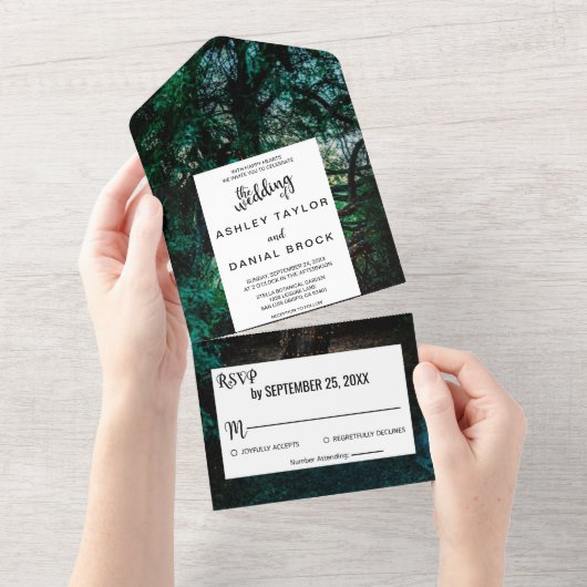 明エレガントるい緑のフローラの林の結婚列 オールインワン招待状 (貼ってはがせる)