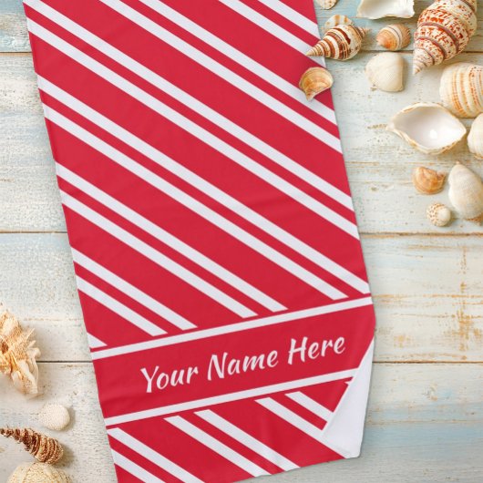 明パーソナライズされたるい赤と白ストライプ ビーチタオル