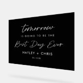 明日は夕飯最高のの日だ アクリルサイン (傾斜)