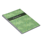 明白なタイルの陶磁器の表面の灰色文字 ノートブック (右側)