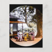 昔の茶屋の屋敷越しに遊ぶ芸者 ポストカード (正面)