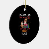 昔、本を書いている女の子がいました セラミックオーナメント (右)