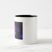 星々の中で月と陸を狙う ツートーンマグカップ (中央)