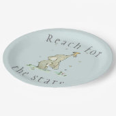 星お洒落を目指して手を伸ばす ペーパープレート (アングル)