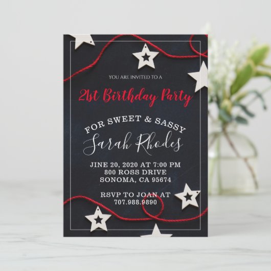 星と赤い文字列スイートサッシー21歳の誕生日パーティー 招待状 (スタンド正面)