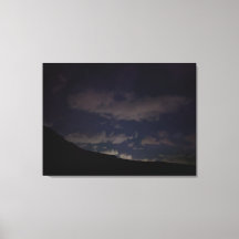 星と雲で覆われていない夜空