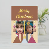星と飾りのあるクリスマス写真 ブラウン 箔シーズンカード (立ち正面)