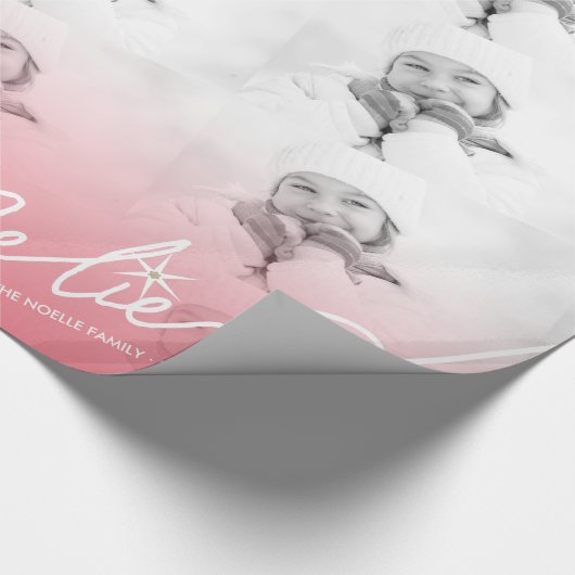 星にピンクのグラデーションなクリスマスの写真の休日を信じて下さい ラッピングペーパー (角)