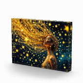 星のように金色の白熱［赤熱］光を放つ髪をした宇宙人 フォトブロック (右)