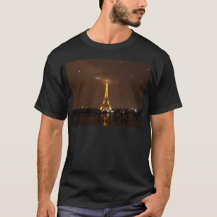 星のエッフェル塔の下のパリ Tシャツ