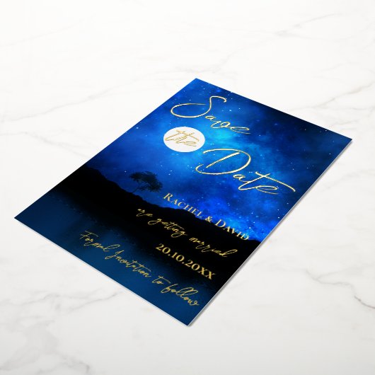 星の下で夜空の結婚式の日付を保存 箔招待状 (回転した状態)