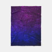 星の中で青と紫の銀河系 フリースブランケット (正面)