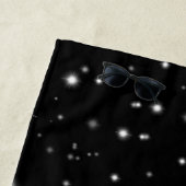 星の光が黒と白の輝きを放つ ビーチタオル (インサイチュ)