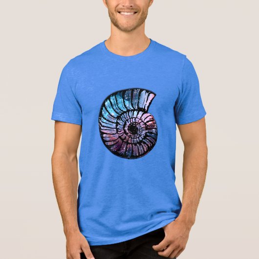 星の星がナウティラスの殻に入った星雲 トライブレンドＴシャツ (正面)