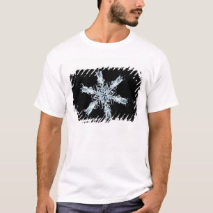 星の雪の水晶 Tシャツ