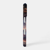 星を含む超現実的な反射球体 iPhone 16ケース (右側面)