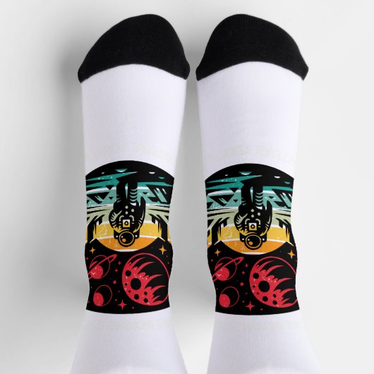 星を超えて探検せよ レトロ宇宙冒険Tシャツ ソックス (上部)