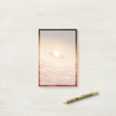 星フーオリオニスを取り巻く材料のディスク。 ポストイット (デスク上)