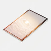 星フーオリオニスを取り巻く材料のディスク。 ポストイット (アングル)