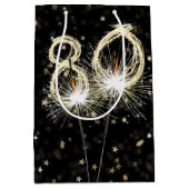 星付きブラック背景の80歳誕生日スパークラー ミディアムペーパーバッグ (正面)