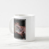 星団は炎の星雲の中心にある。 コーヒーマグカップ (正面左)