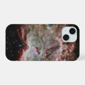 星団は炎の星雲の中心にある。 iPhone 15ケース (裏面横)