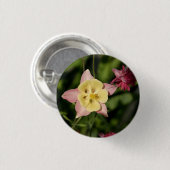 星型オダマキ（植物）付き葉 缶バッジ (正面&裏面)