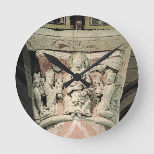 星学者の崇敬、柱頭(石) ラウンド壁時計 (正面)