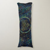 星座のトーラスの(占星術の)十二宮図の金ゴールドのアワビ ボディピロー (正面縦)