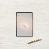 星形成から残ったほこりっぽい材料の円盤 ポストイット (デスク上)