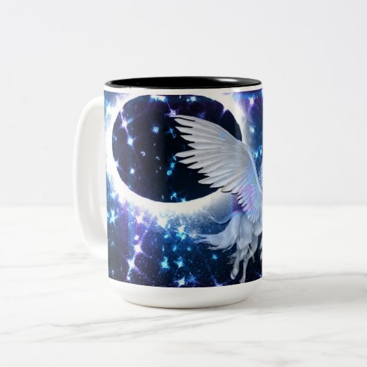 星明かりの夜ペガソスのファンタジーのマグ ツートーンマグカップ (正面左)