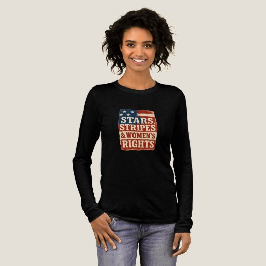 星条旗と女性の権利 ディストressedフラグ トライブレンドTシャツ (正面全体)