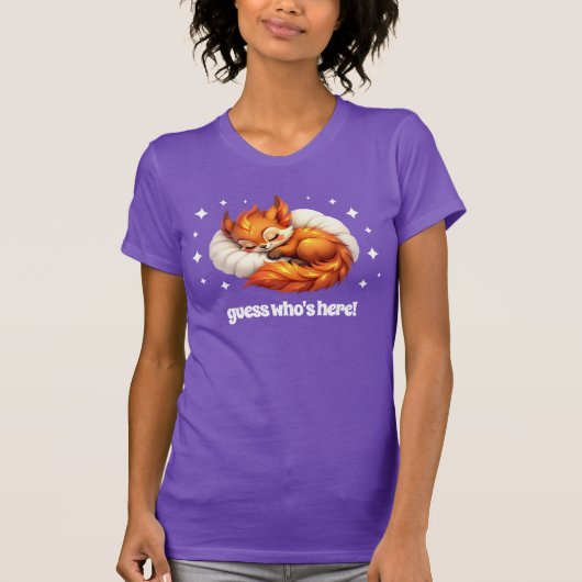 星空で眠るかわいい狐のベビーシャワー Tシャツ (正面)