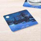 星空と月が輝く魔法のような冬の夜 スクエアペーパーコースター (アングル)