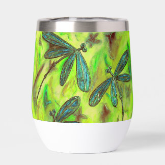 星空に浮かぶトンボ