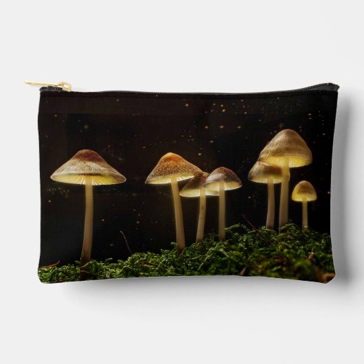 星空に輝くキノコ アクセサリーポーチ (正面)